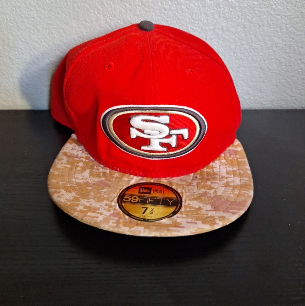 New Era NFL 49ers Fitted hat Red Camo Salute to Service Size 7 3/4
